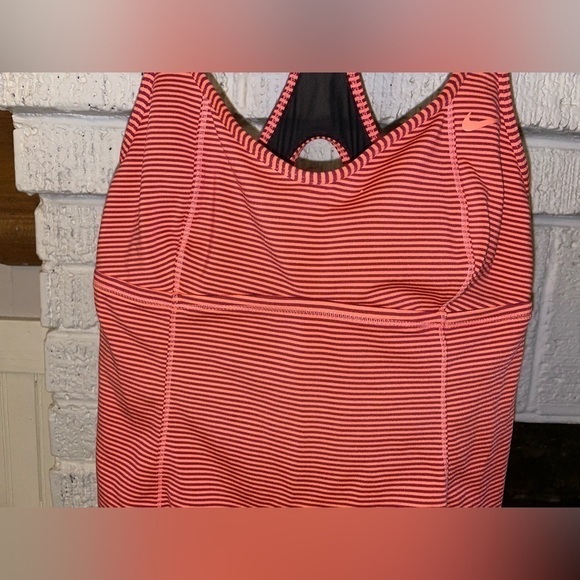 Nike athletic tank top small racer back - Picture 3 of 8